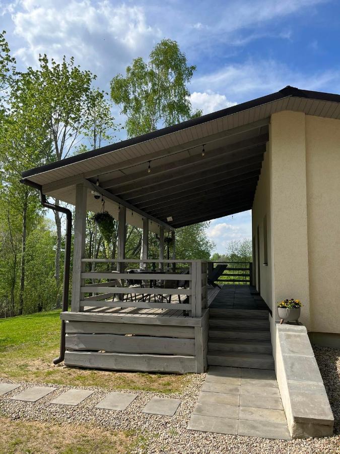 Atputas Namins Jaunlaicene Villa Bagian luar foto