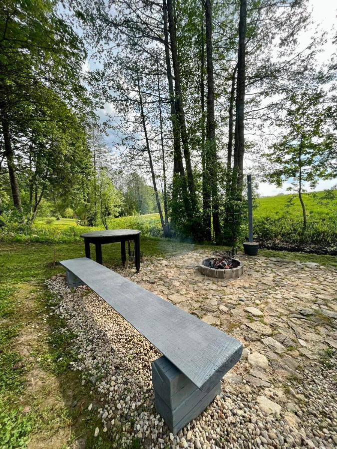Atputas Namins Jaunlaicene Villa Bagian luar foto