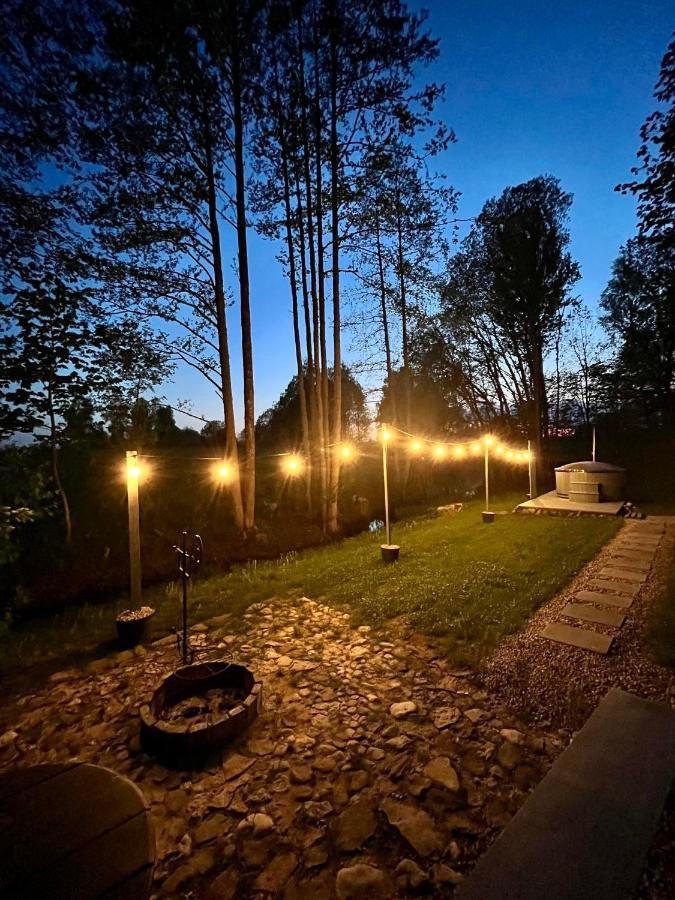 Atputas Namins Jaunlaicene Villa Bagian luar foto